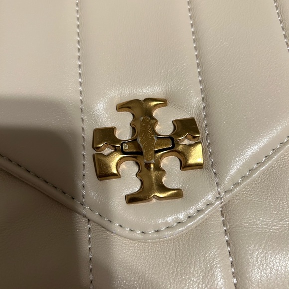Tory Burch Kira Small Quilted leather satchel - Picture 5 of 8